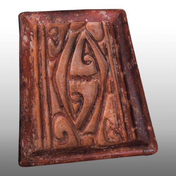Otras Culturas  CENICERO / LANCEOLATED ASHTRAY

